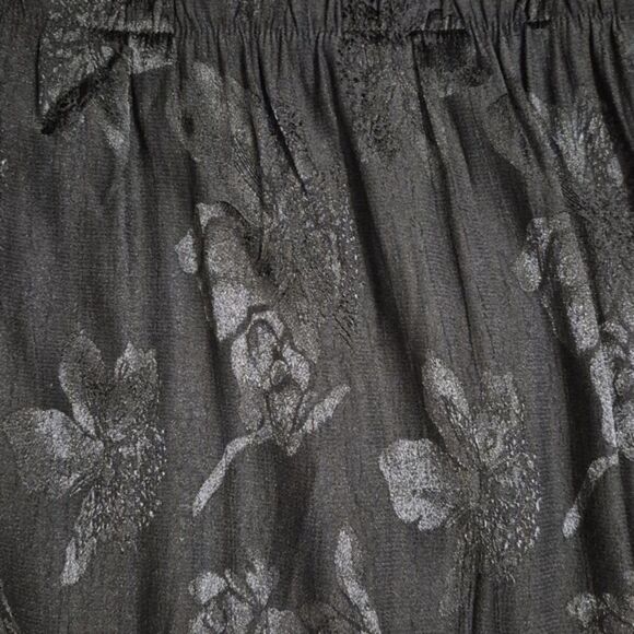 Added Dimensions for Catherines Black Floral Jacquard Skirt 4X Flowy NWT - Picture 3 of 8